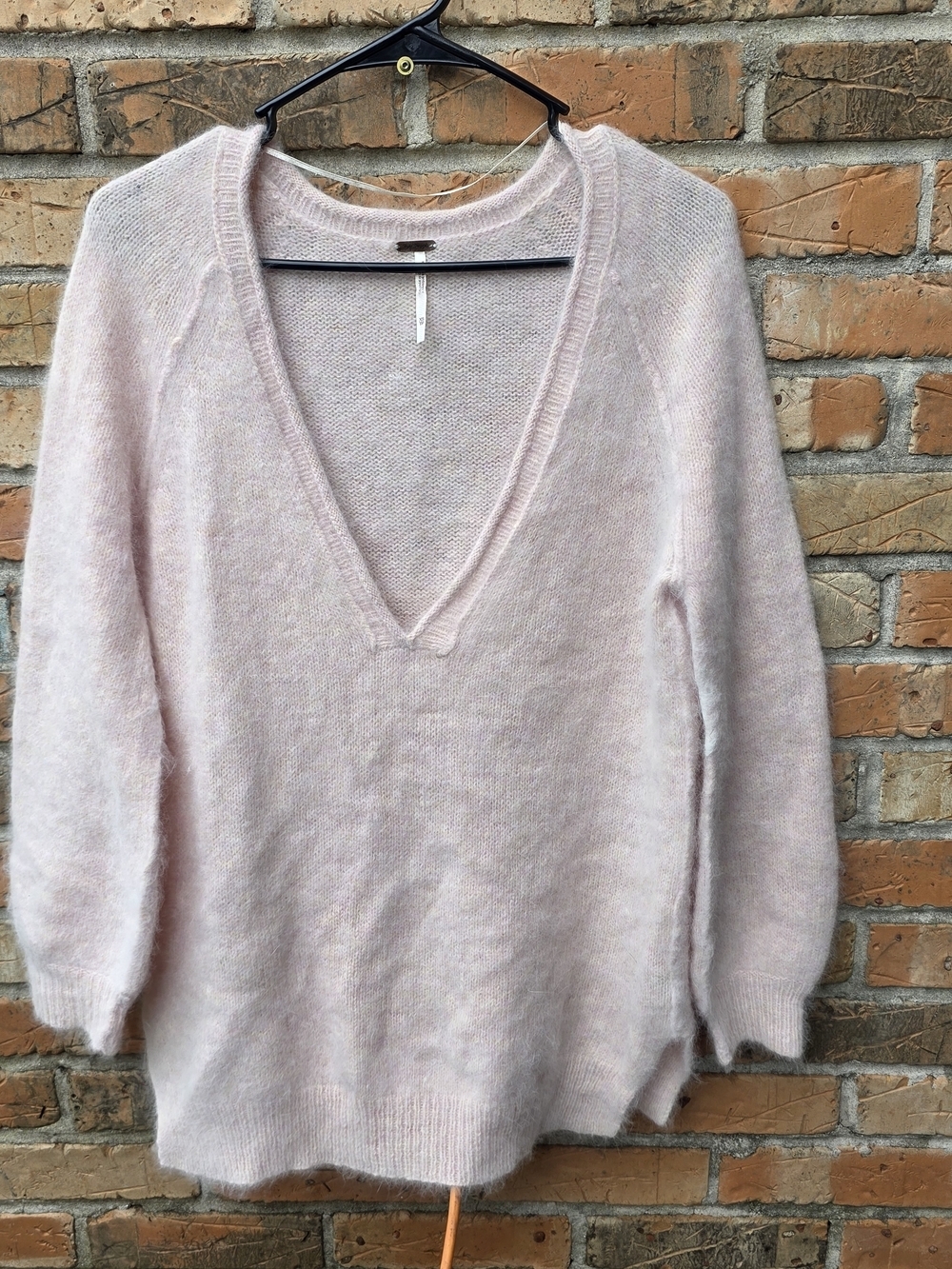 Free People Light Pink V-Neck Fuzzy Knit Pullover Sweater